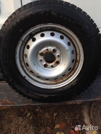 Зимняя шипованная резина Bridgestone Cruiser