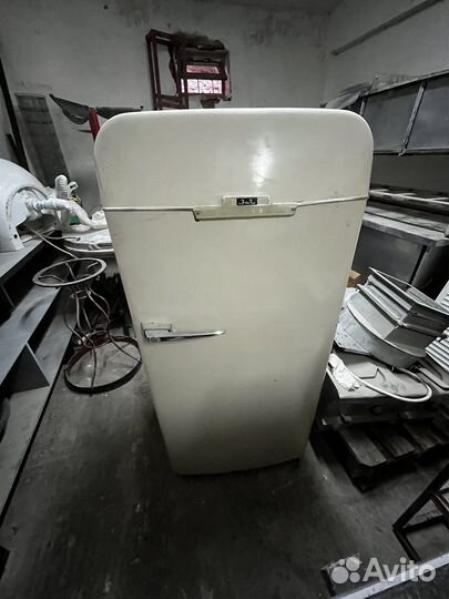 Холодильник Антикварный «ЗИЛ Москва»