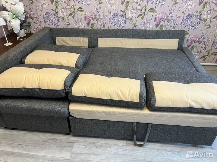 Диван угловой серый