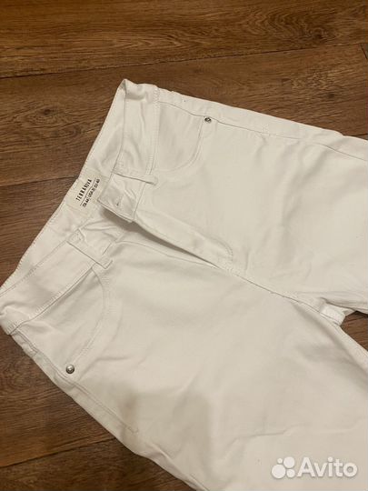 Белые джинсы для девушки 44 р
