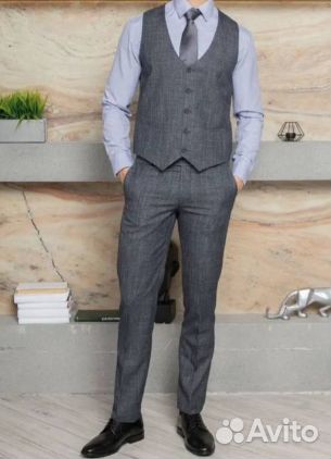 Мужской костюм-тройка