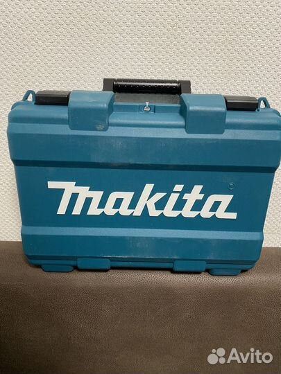 Аккумуляторная дрель-шуруповерт Makita DF347DWE