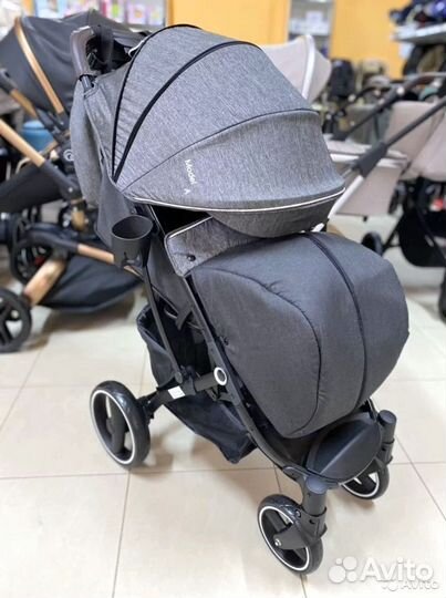 Коляска прогулочная новая
