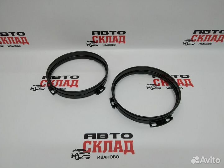 Ободок фары Нива 4x4 заводской