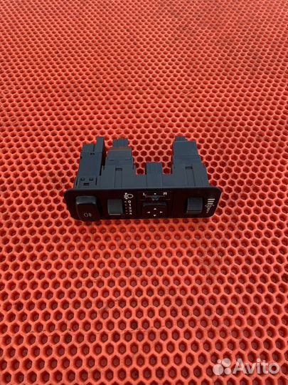 Блок управления зеркалами Mitsubishi Carisma