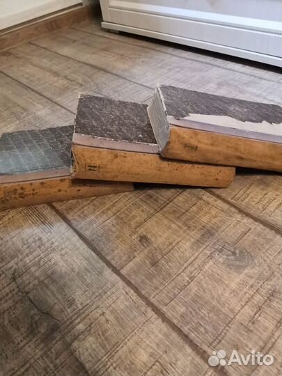 Продам энциклопедический словарь в 3х томах 1901