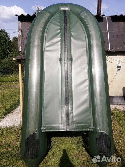 Продам лодку Дека 330