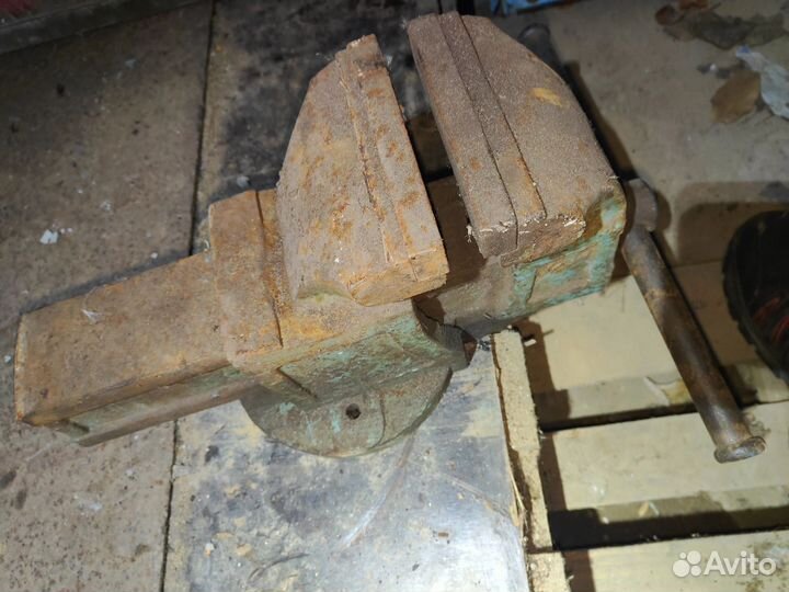 Тиски слесарные СССР 120мм