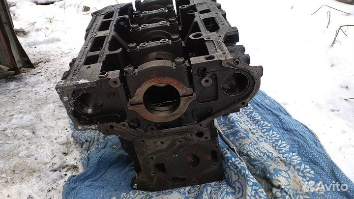 Блок цилиндров двс Grand Starex 715230