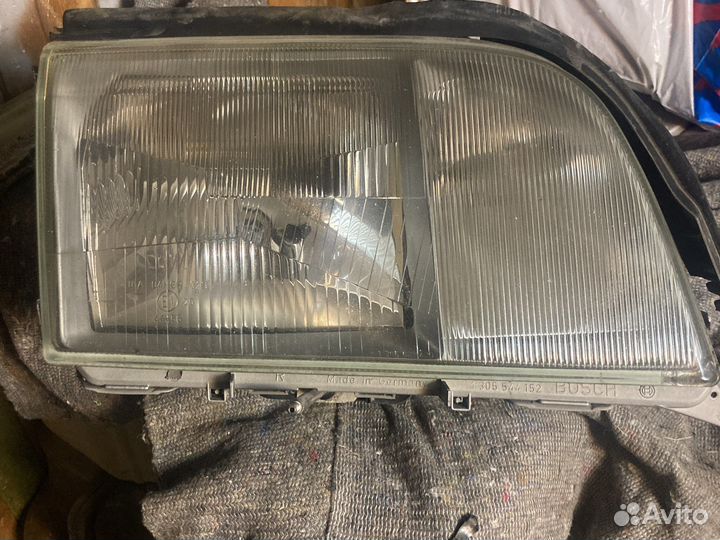 Фара правая на mercedes w140