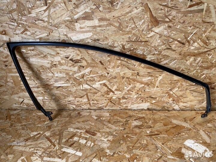 Обшивка рамки двери передней правой Toyota Avensis