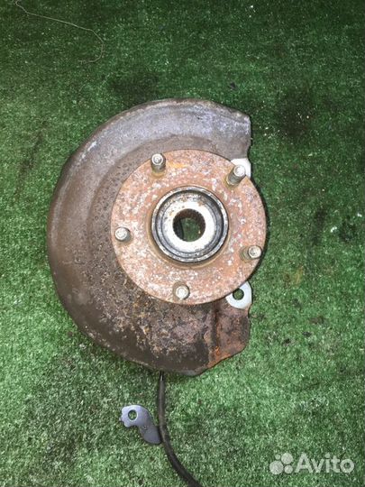 Кулак передний правый Mitsubishi Lancer X CY4A