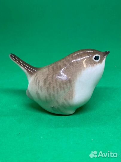 Фарфоровая статуэтка. лфз. «Крапивничек»