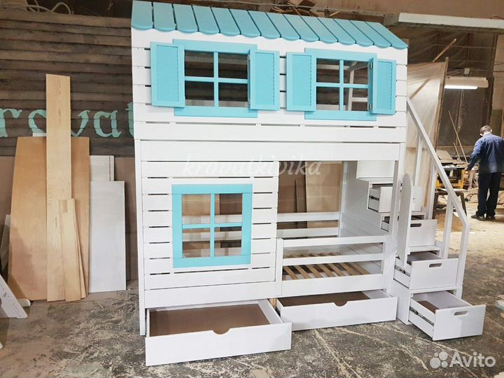 Двухъярусная детская кровать домик, лестница комод
