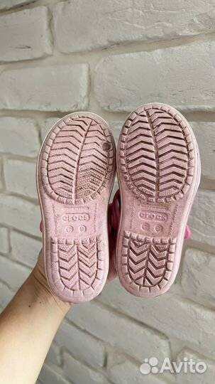 Сандалии Crocs для девочки C9