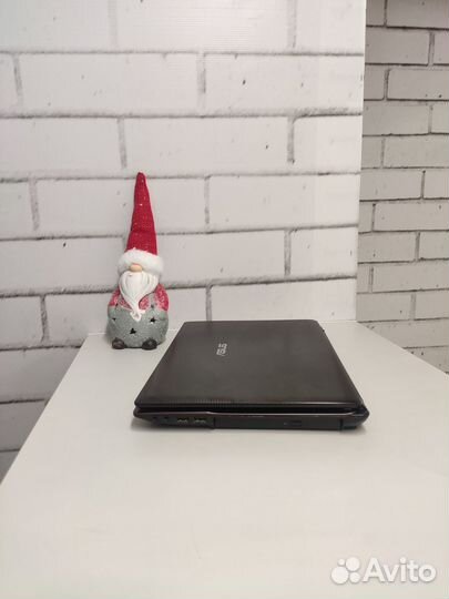 Компактный и мощный ноутбук Asus K43E (i3)