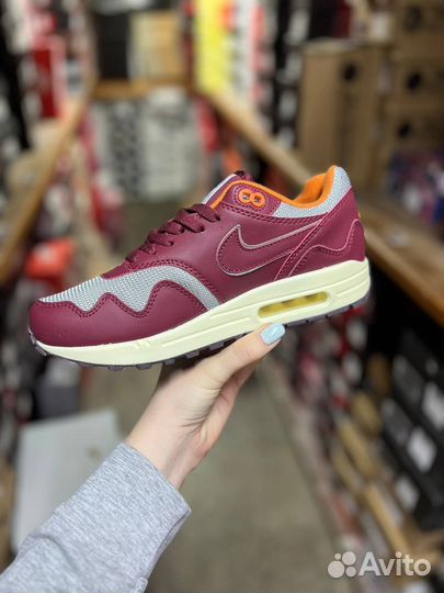 Кроссовки Nike Air Max 1