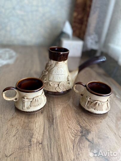 Турка с чашками