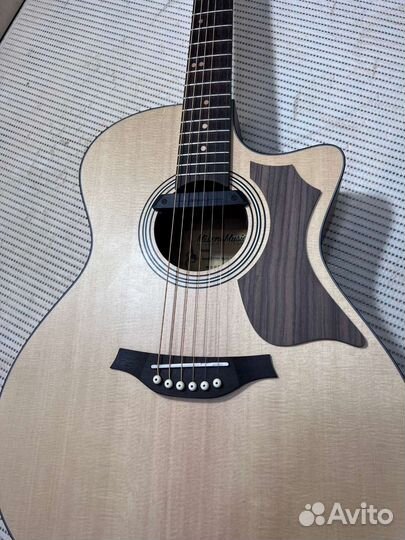 Акустическая гитара