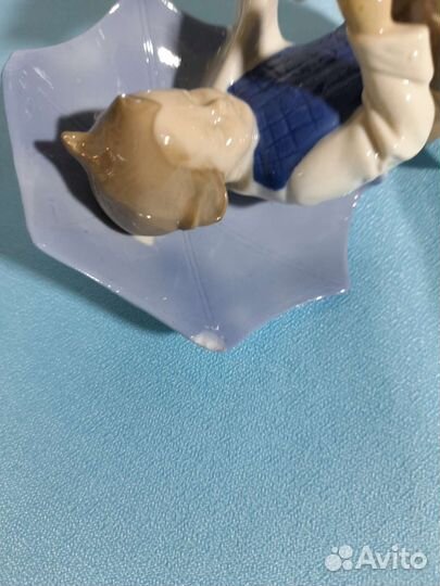 Статуэтка фарфор 