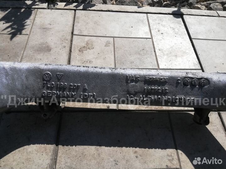 Балка передняя поперечная, подрамник Touareg Audi