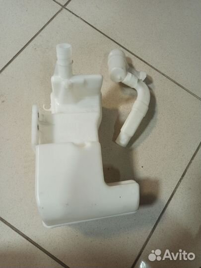 Бачок омывателя vw jetta 6