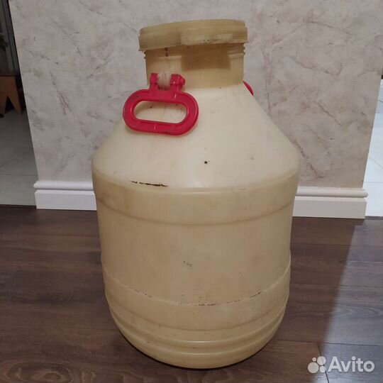 Бак пластмассовый