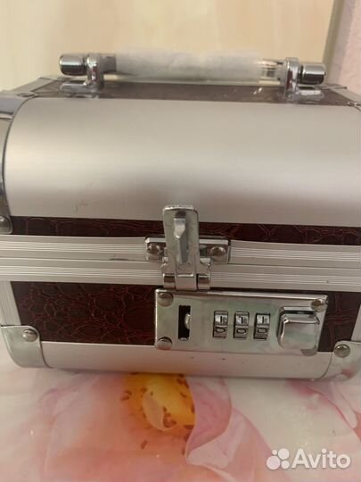 Шкатулка на замке