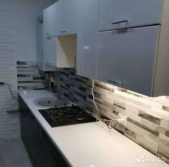 Мастер на час. Повесить люстру, телевизор, карниз