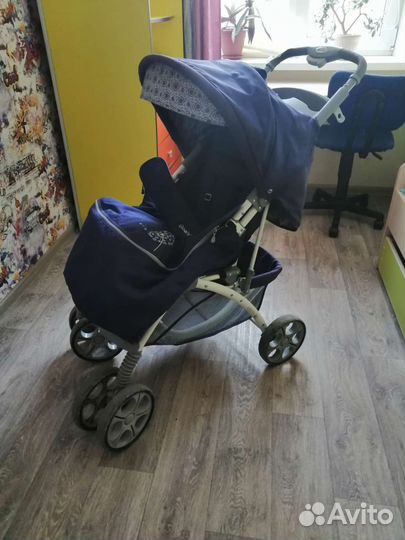 Прогулочная коляска