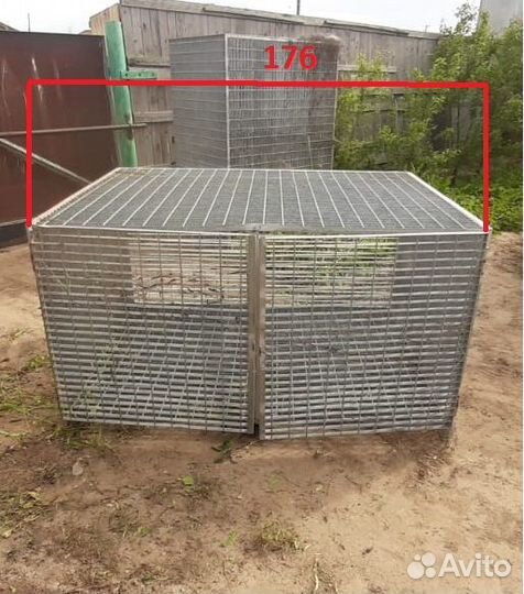 Металлическая клетка