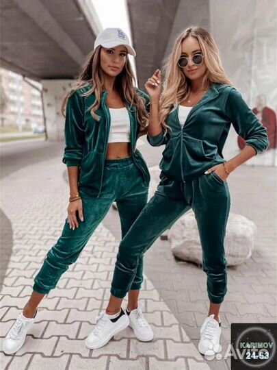 Спортивный костюм