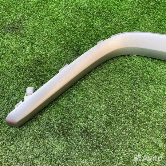 Сабли (накладки на консоль) пара Suzuki Escudo