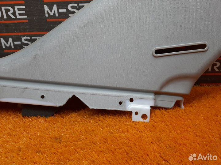 Обшивка стойки задняя левая Mercedes-Benz M-Class