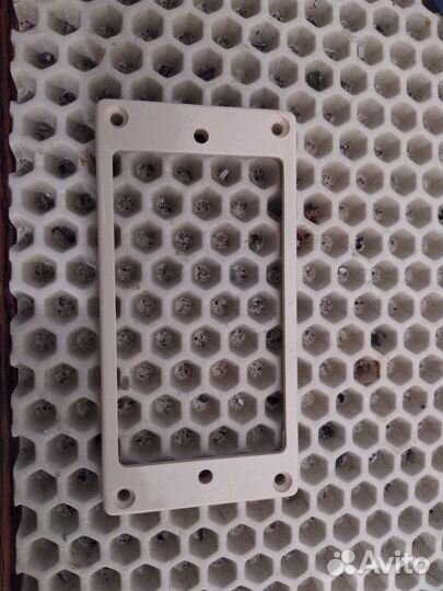 Гитарные и бас-гитарные запчасти