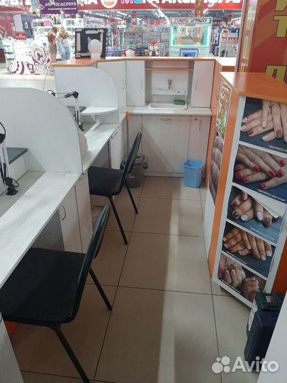 Остров для маникюра, нейл бар