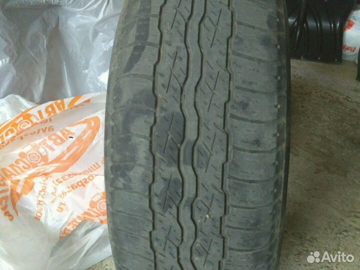 Bridgestone Dueler H/T 687 225/65 R17