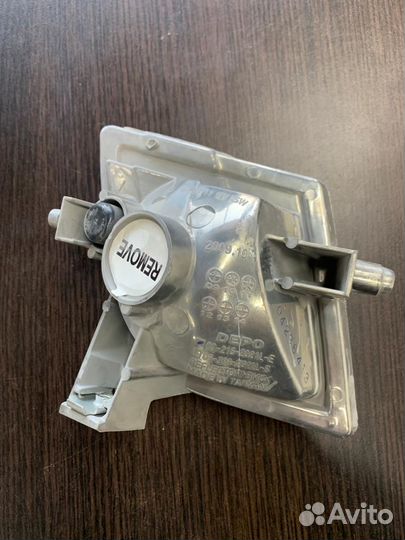 Фара противотуманная левая