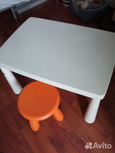 Столик и стульчик для детей