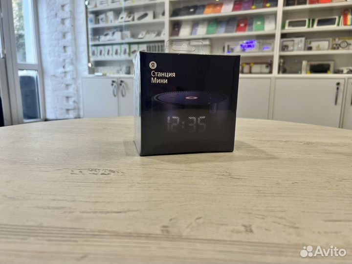 Яндекс станция алиса мини с часами