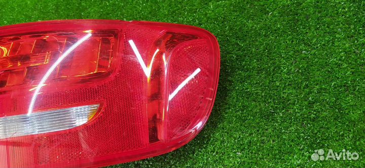 Стоп-сигнал задний правый Audi A4 B8 cdnc 2011
