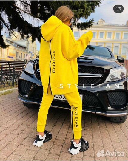 Спортивный костюм женский