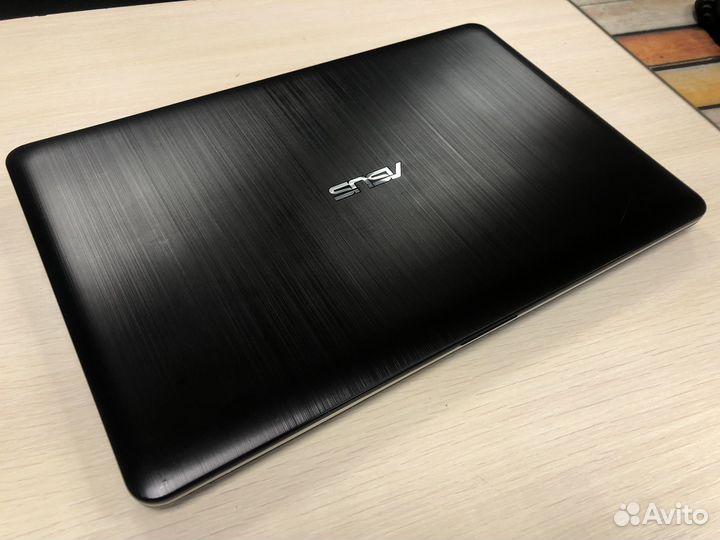Ноутбук Asus x540s SSD 256GB в идеaльном сocтоянии