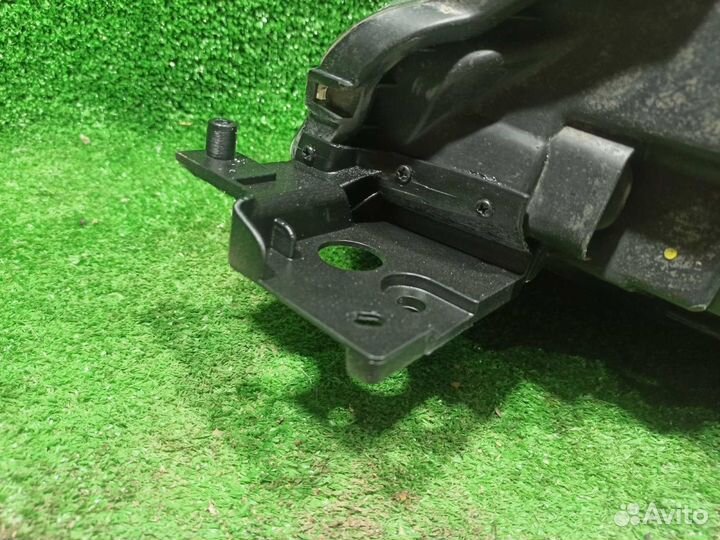 Фара (разное) Mitsubishi Outlander