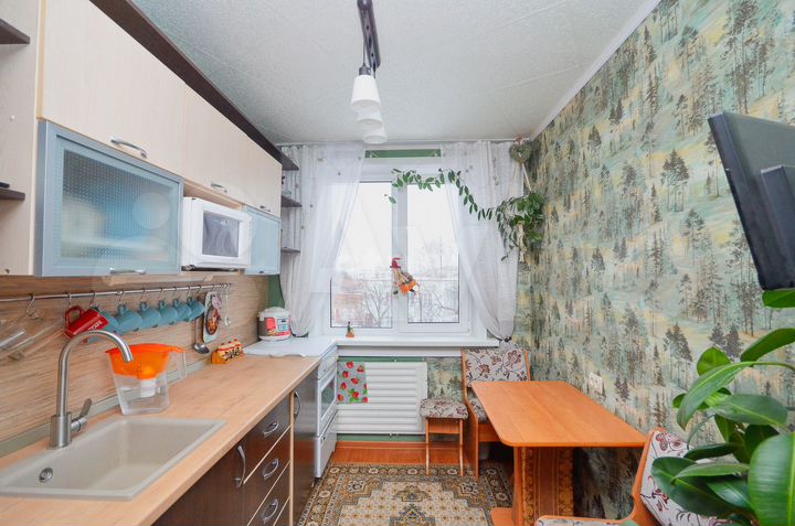 2-к. квартира, 42 м², 3/5 эт.