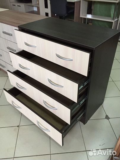 Комод с ящиками