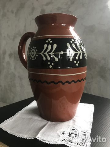 Глиняный кувшин большой