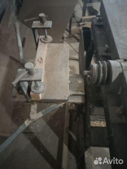 Деревообрабатывающий станок по дереву