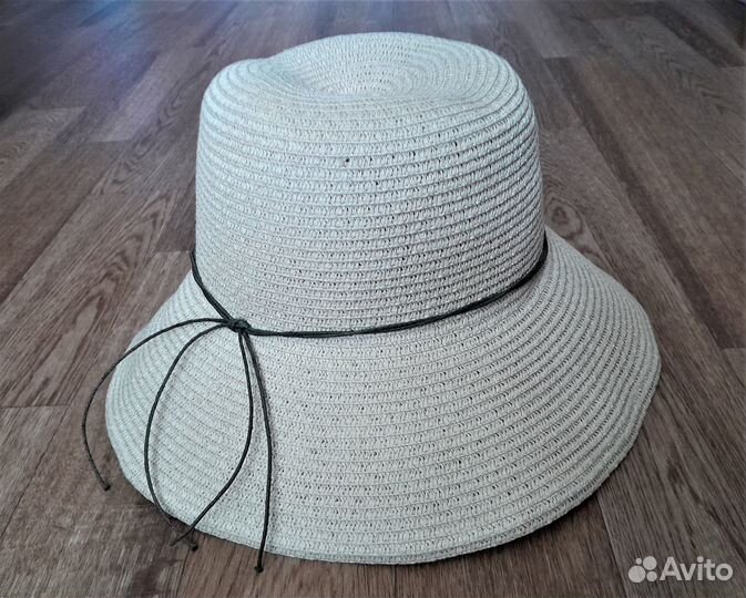 Шляпа женская соломенная