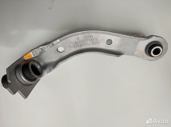 Nissan 54525-BC01A рычаг подрамника левый